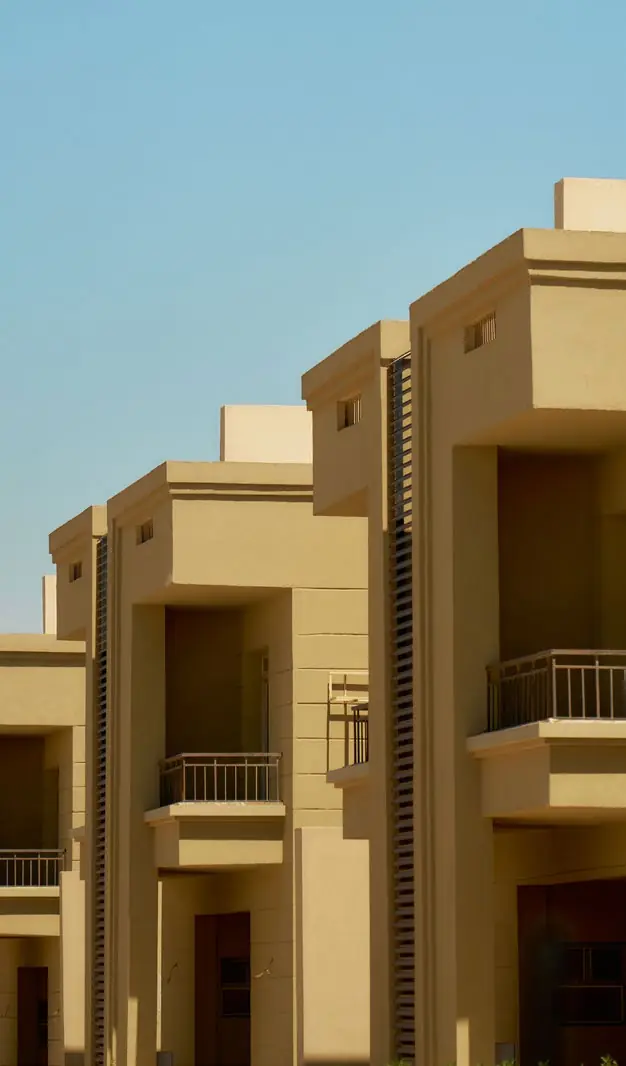 واجهات سكنية بشرفات في كيان سيتي